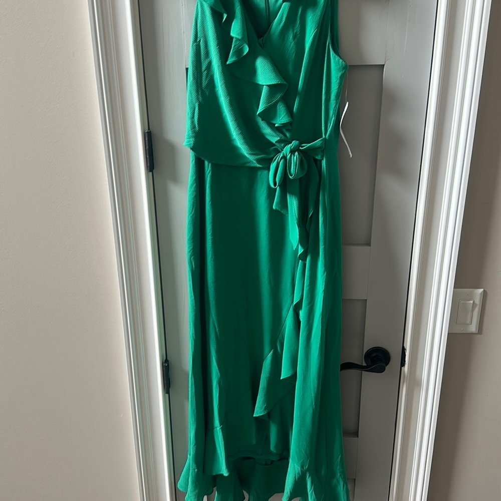 New long green ruffle dresss